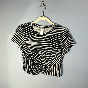 Zebra Print Cropped Knotted Tee by H&M Size Small
